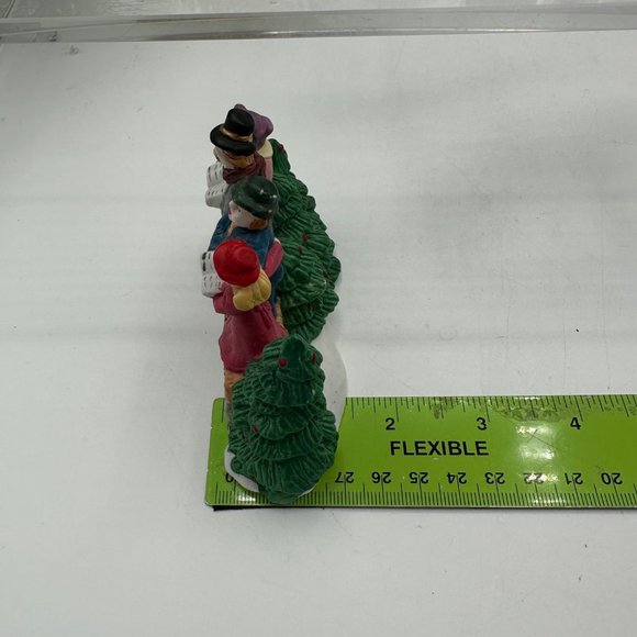 Dickens Collectibles Christmas Carolers Holiday Figurine Village People Decor - Picture 8 of 16